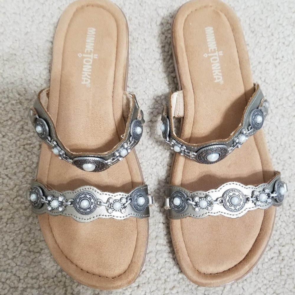 Minnetonka Women Sandals